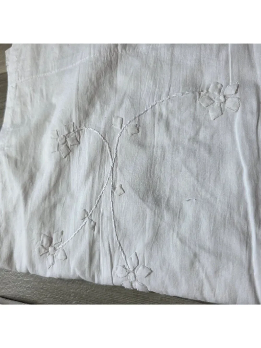White Floral Embroidered Curtain Set - Cotton Blend - Vintage 2 panels 38x84
